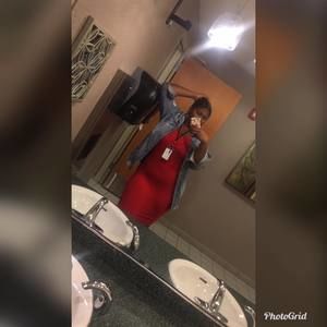 Meet your Posher, Mia